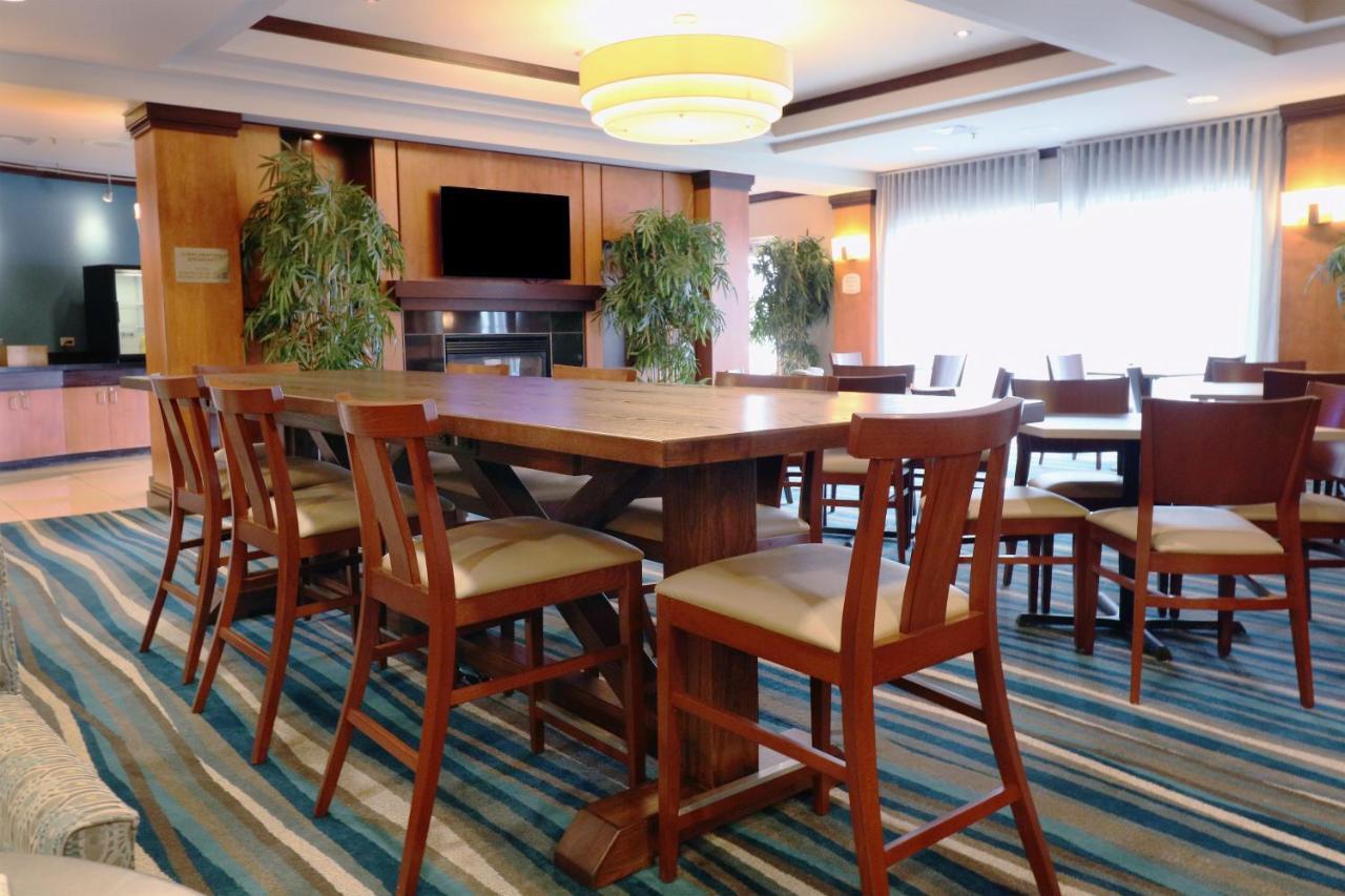 Fairfield Inn & Suites Des Moines Airport Buitenkant foto