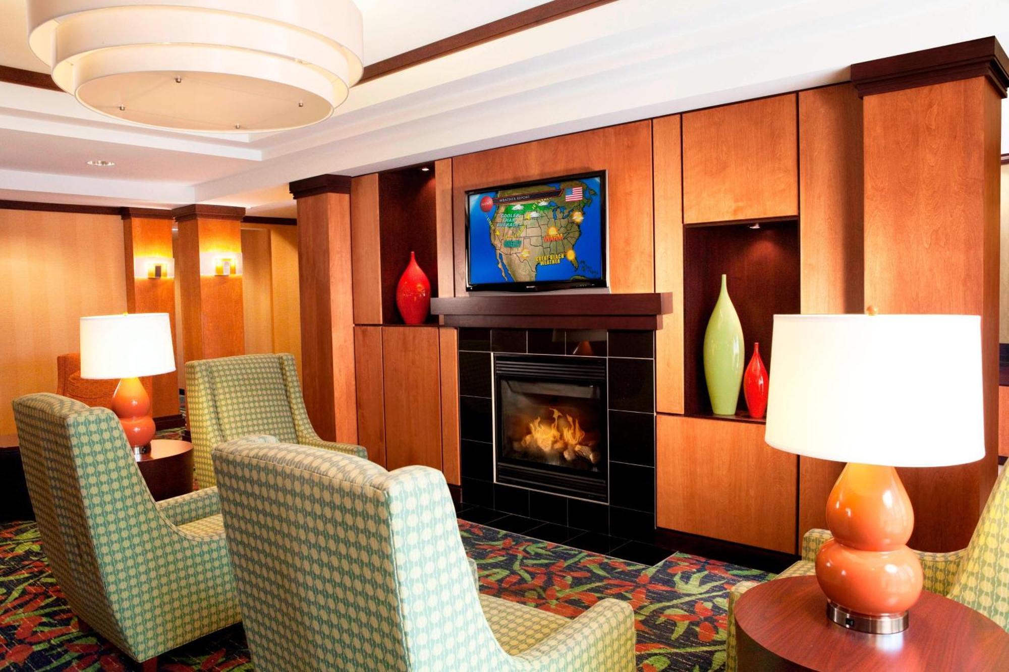 Fairfield Inn & Suites Des Moines Airport Buitenkant foto