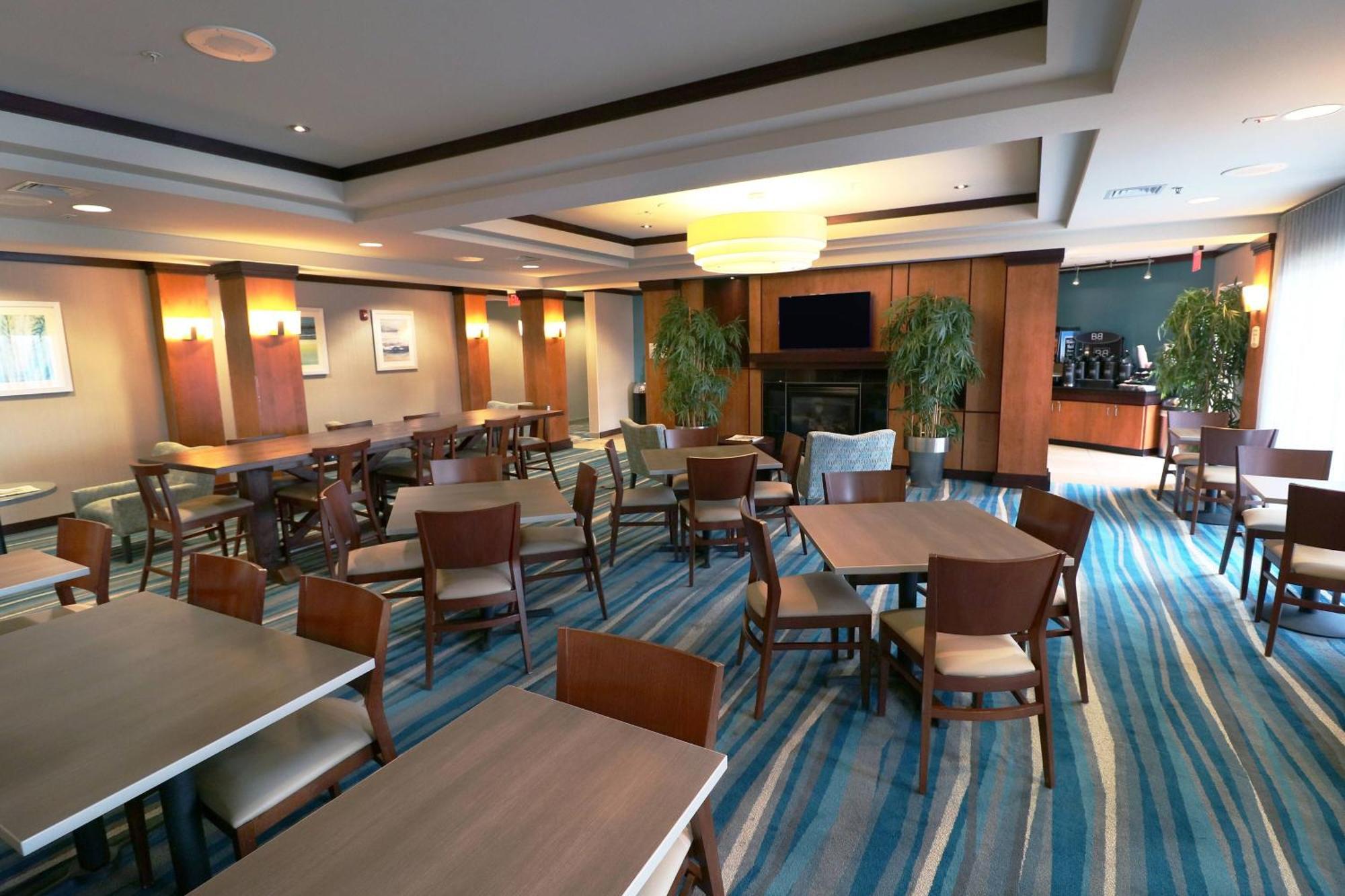 Fairfield Inn & Suites Des Moines Airport Buitenkant foto